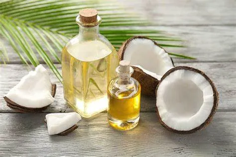 Dưỡng Tóc Hàng Ngày Với Một Lượng Nhỏ Dầu Dừa (Serum Dưỡng Tóc)