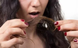 Tóc bị chẻ ngọn phải làm sao